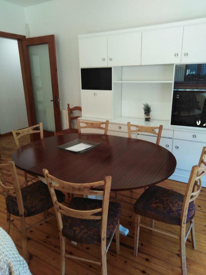 Pis Gran I Acollidor Amb Llar De Foc, A Apartment *